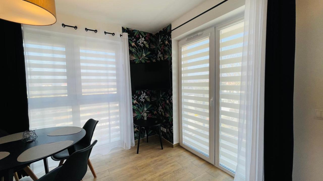 Apartamenty Na Wiejskiej Ustronie Morskie Ngoại thất bức ảnh