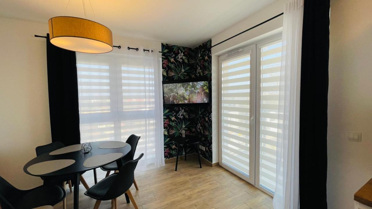 Apartamenty Na Wiejskiej Ustronie Morskie Ngoại thất bức ảnh
